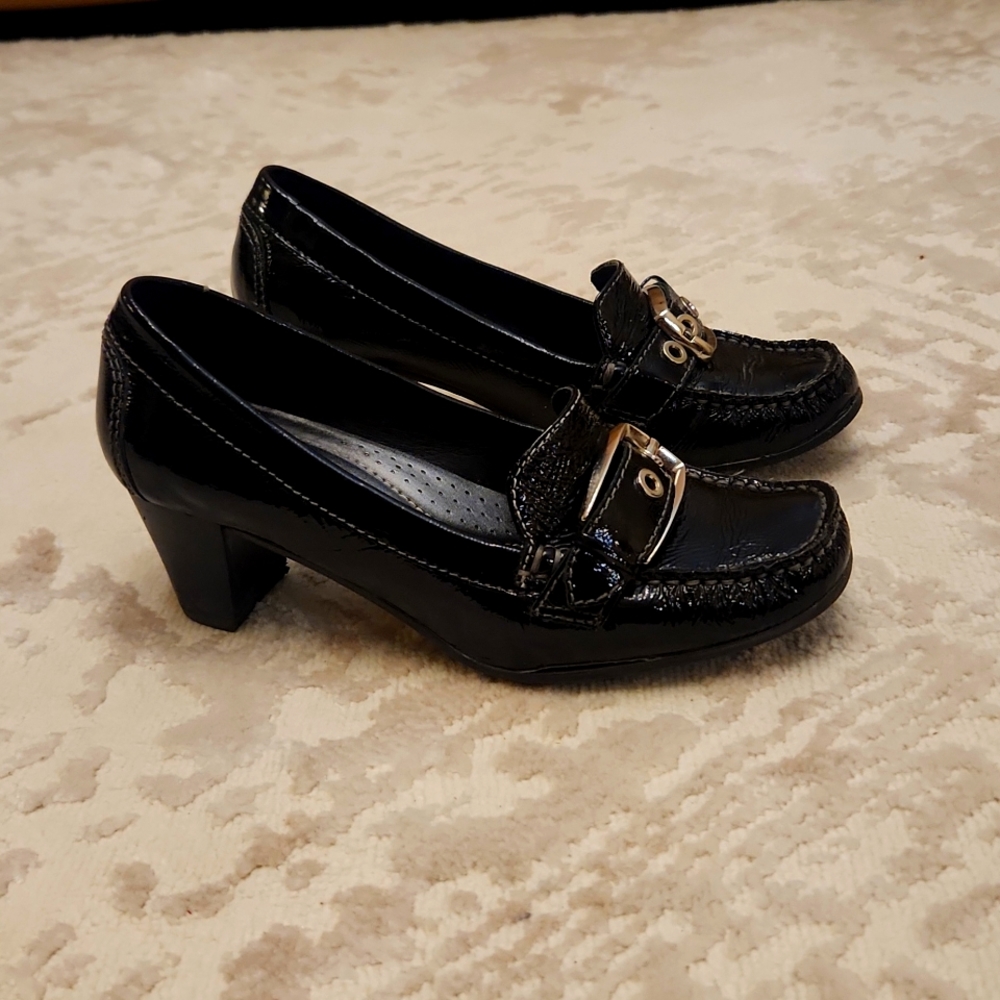 Loafer shoes